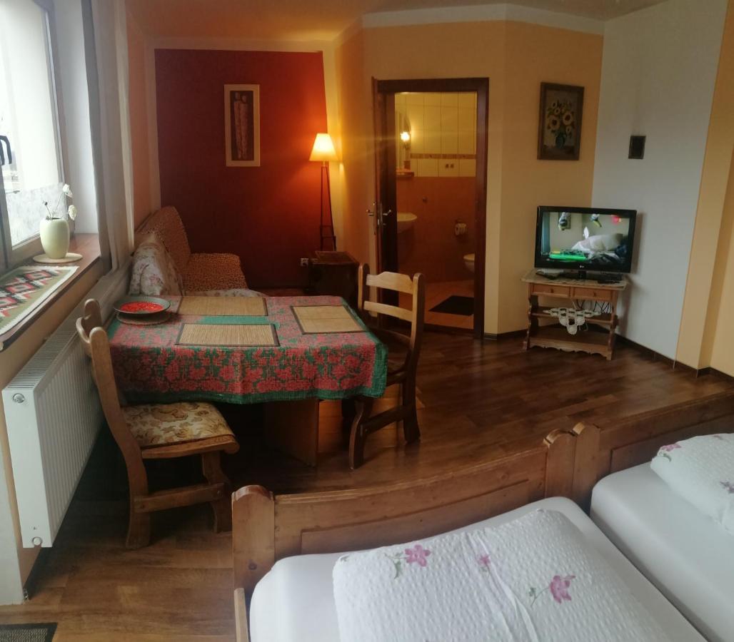Villa Meisterburg Sciegny Phòng bức ảnh